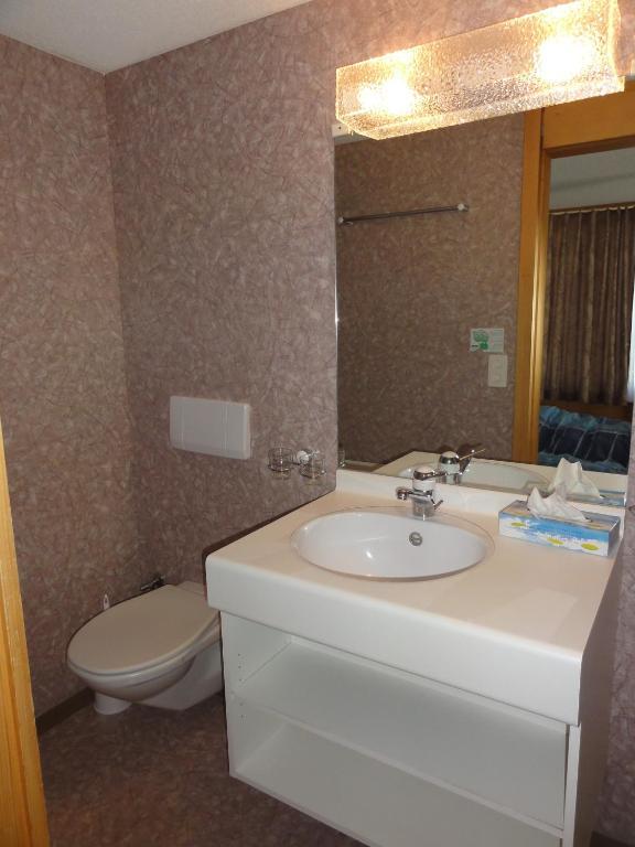 Hotel Bluemlisalp Grindelwald Room photo